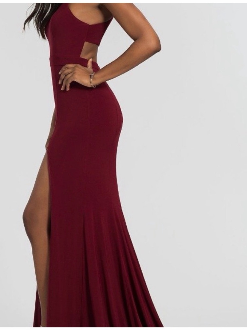 Faviana Sleeveless Halter Wine Evening Gown with cut out back NWT sz 2
